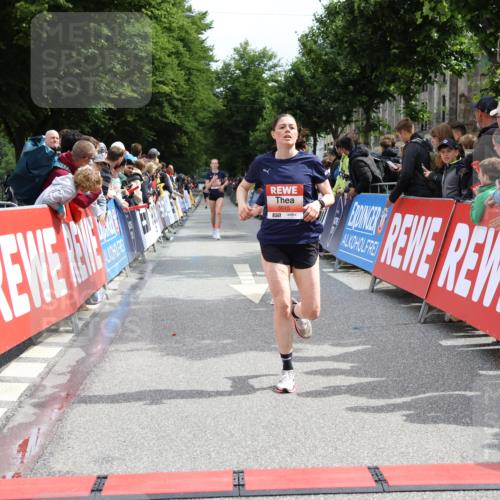 14.06.2026 - REWE Women's Run Strokosch-Dieckow http://msf.ph/oto/9774827 14.06.2026 10:53:18 Ziel 5306, 5493, 5694, 5815, 5990 meine-sportfotos.de