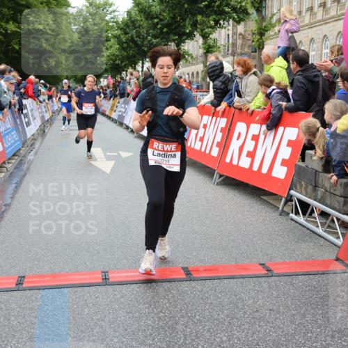 14.06.2026 - REWE Women's Run Strokosch-Dieckow http://msf.ph/oto/9774969 14.06.2026 09:56:15 Ziel 10089, 10211, 10387, 10451, 10561, 10737, 10923, 11313 meine-sportfotos.de