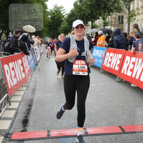 14.06.2026 - REWE Women's Run Strokosch-Dieckow http://msf.ph/oto/9775222 14.06.2026 11:07:35 Ziel 5116, 5118, 5119, 5190, 5319, 5412, 5630, 5728, 5808, 5895, 6065 meine-sportfotos.de