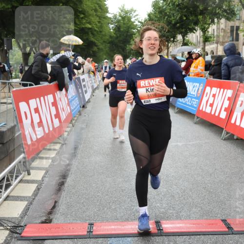 14.06.2026 - REWE Women's Run Strokosch-Dieckow http://msf.ph/oto/9775319 14.06.2026 11:07:29 Ziel 5118, 5190, 5229, 5368, 5369, 5476, 5483, 5484, 5630, 5808, 5895, 6065 meine-sportfotos.de