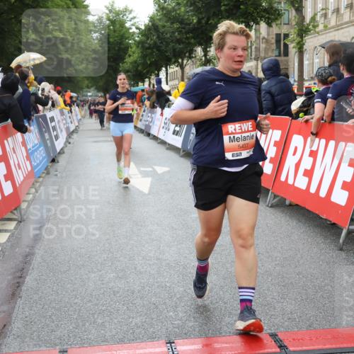 14.06.2026 - REWE Women's Run Strokosch-Dieckow http://msf.ph/oto/9775526 14.06.2026 11:07:13 Ziel 5104, 5268, 5437, 5676, 5734, 5735, 5977, 6012, 6041 meine-sportfotos.de