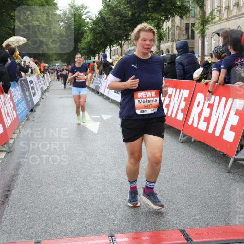 14.06.2026 - REWE Women's Run Strokosch-Dieckow http://msf.ph/oto/9775546 14.06.2026 11:07:13 Ziel 5104, 5268, 5437, 5676, 5734, 5735, 5977, 6012, 6041 meine-sportfotos.de