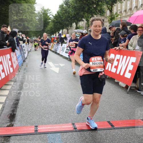 14.06.2026 - REWE Women's Run Strokosch-Dieckow http://msf.ph/oto/9775813 14.06.2026 11:06:55 Ziel 5288, 5347, 5395, 5534, 5535, 5542, 5627, 5723, 5816, 5856, 5956, 5958 meine-sportfotos.de