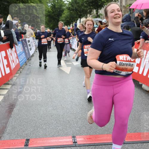 14.06.2026 - REWE Women's Run Strokosch-Dieckow http://msf.ph/oto/9776002 14.06.2026 11:06:46 Ziel 5084, 5288, 5395, 5436, 5501, 5535, 5605, 5722, 5775, 5956, 5958, 6067 meine-sportfotos.de