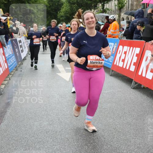 14.06.2026 - REWE Women's Run Strokosch-Dieckow http://msf.ph/oto/9776023 14.06.2026 11:06:46 Ziel 5084, 5288, 5395, 5436, 5501, 5535, 5605, 5722, 5775, 5956, 5958, 6067 meine-sportfotos.de