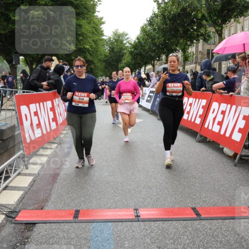 14.06.2026 - REWE Women's Run Strokosch-Dieckow http://msf.ph/oto/9776076 14.06.2026 11:06:39 Ziel 5071, 5084, 5134, 5222, 5283, 5441, 5480, 5491, 5501, 5574, 5605, 5722, 5775, 6024, 6067 meine-sportfotos.de