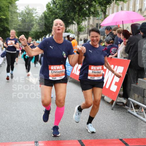 14.06.2026 - REWE Women's Run Strokosch-Dieckow http://msf.ph/oto/9776123 14.06.2026 11:06:29 Ziel 5075, 5076, 5134, 5283, 5382, 5541, 5829, 6024 meine-sportfotos.de
