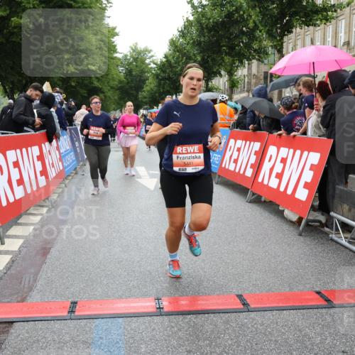 14.06.2026 - REWE Women's Run Strokosch-Dieckow http://msf.ph/oto/9776152 14.06.2026 11:06:37 Ziel 5071, 5075, 5076, 5084, 5134, 5222, 5283, 5441, 5480, 5491, 5501, 5574, 5605, 5722, 5775, 5829, 6024, 6067 meine-sportfotos.de