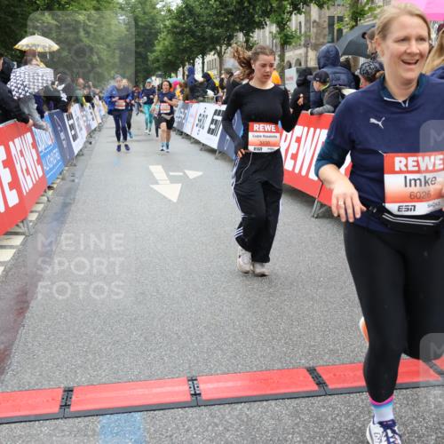 14.06.2026 - REWE Women's Run Strokosch-Dieckow http://msf.ph/oto/9776264 14.06.2026 11:06:13 Ziel 5130, 5227, 5580, 5699, 5705, 5727, 5757, 5794, 5799, 5805, 5903, 6026 meine-sportfotos.de
