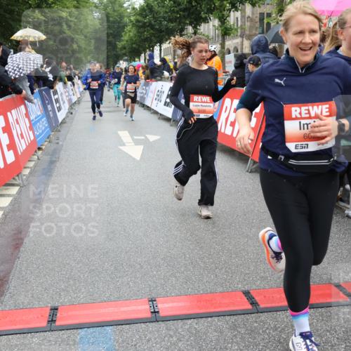 14.06.2026 - REWE Women's Run Strokosch-Dieckow http://msf.ph/oto/9776269 14.06.2026 11:06:13 Ziel 5130, 5227, 5580, 5699, 5705, 5727, 5757, 5794, 5799, 5805, 5903, 6026 meine-sportfotos.de