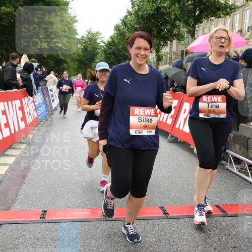 14.06.2026 - REWE Women's Run Strokosch-Dieckow http://msf.ph/oto/9776271 14.06.2026 11:06:35 Ziel 5071, 5075, 5076, 5134, 5222, 5283, 5382, 5441, 5480, 5491, 5501, 5541, 5574, 5829, 6024, 6067 meine-sportfotos.de