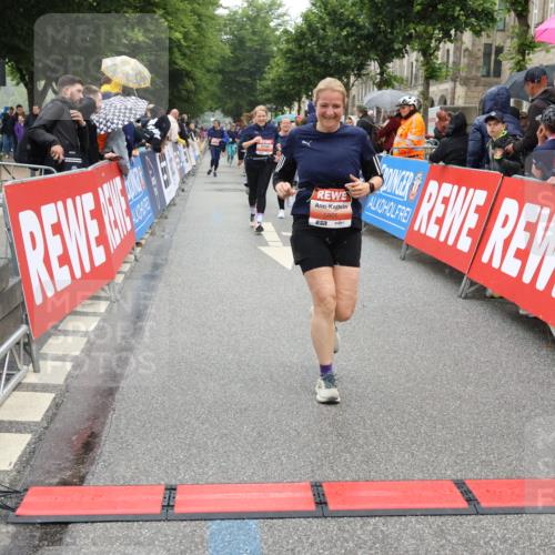 14.06.2026 - REWE Women's Run Strokosch-Dieckow http://msf.ph/oto/9776317 14.06.2026 11:06:09 Ziel 5072, 5221, 5227, 5378, 5580, 5699, 5705, 5710, 5757, 5805, 5903, 5923, 6026 meine-sportfotos.de