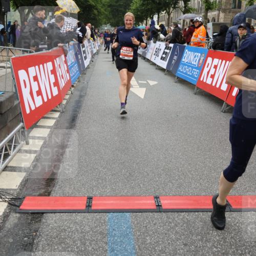 14.06.2026 - REWE Women's Run Strokosch-Dieckow http://msf.ph/oto/9776322 14.06.2026 11:06:09 Ziel 5072, 5221, 5227, 5378, 5580, 5699, 5705, 5710, 5757, 5805, 5903, 5923, 6026 meine-sportfotos.de