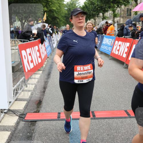 14.06.2026 - REWE Women's Run Strokosch-Dieckow http://msf.ph/oto/9776342 14.06.2026 11:06:07 Ziel 5072, 5221, 5227, 5378, 5580, 5699, 5705, 5710, 5805, 5881, 5903, 5923 meine-sportfotos.de