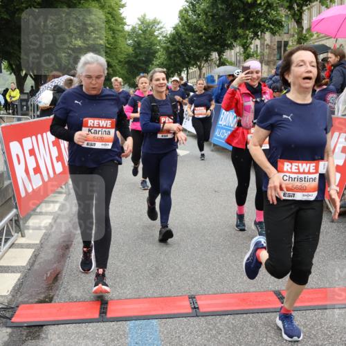 14.06.2026 - REWE Women's Run Strokosch-Dieckow http://msf.ph/oto/9776566 14.06.2026 11:05:47 Ziel 5078, 5169, 5178, 5312, 5416, 5447, 5470, 5524, 5620, 5621, 5646, 5765, 5772, 5791, 5833, 5834, 5849, 5888, 5897, 6010, 6032 meine-sportfotos.de
