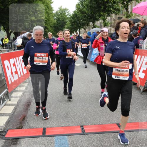 14.06.2026 - REWE Women's Run Strokosch-Dieckow http://msf.ph/oto/9776571 14.06.2026 11:05:47 Ziel 5078, 5169, 5178, 5312, 5416, 5447, 5470, 5524, 5620, 5621, 5646, 5765, 5772, 5791, 5833, 5834, 5849, 5888, 5897, 6010, 6032 meine-sportfotos.de