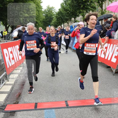 14.06.2026 - REWE Women's Run Strokosch-Dieckow http://msf.ph/oto/9776583 14.06.2026 11:05:46 Ziel 5078, 5156, 5169, 5178, 5210, 5312, 5416, 5447, 5470, 5524, 5620, 5621, 5646, 5765, 5772, 5791, 5833, 5834, 5849, 5888, 5897, 5939, 6010, 6032 meine-sportfotos.de