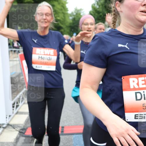 14.06.2026 - REWE Women's Run Strokosch-Dieckow http://msf.ph/oto/9776606 14.06.2026 11:05:44 Ziel 5078, 5156, 5178, 5210, 5312, 5416, 5447, 5470, 5524, 5620, 5621, 5626, 5646, 5765, 5772, 5791, 5849, 5888, 5939, 6010, 6032 meine-sportfotos.de