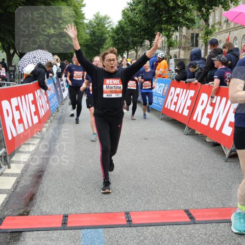 14.06.2026 - REWE Women's Run Strokosch-Dieckow http://msf.ph/oto/9776679 14.06.2026 11:05:41 Ziel 5078, 5156, 5174, 5178, 5210, 5237, 5312, 5447, 5524, 5621, 5626, 5765, 5791, 5849, 5888, 5939, 6010, 6032 meine-sportfotos.de