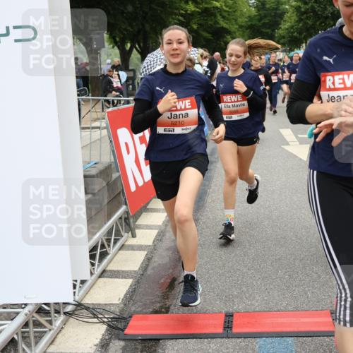14.06.2026 - REWE Women's Run Strokosch-Dieckow http://msf.ph/oto/9776701 14.06.2026 11:05:39 Ziel 5078, 5138, 5156, 5174, 5177, 5178, 5198, 5210, 5237, 5447, 5592, 5621, 5626, 5765, 5791, 5849, 5888, 5939, 6010 meine-sportfotos.de