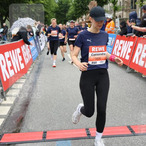 14.06.2026 - REWE Women's Run Strokosch-Dieckow http://msf.ph/oto/9776733 14.06.2026 11:05:36 Ziel 5078, 5138, 5156, 5174, 5177, 5178, 5198, 5210, 5237, 5539, 5592, 5626, 5888, 5939, 5967, 6013 meine-sportfotos.de