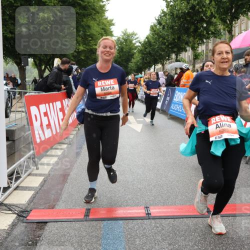 14.06.2026 - REWE Women's Run Strokosch-Dieckow http://msf.ph/oto/9776803 14.06.2026 11:06:31 Ziel 5071, 5075, 5076, 5134, 5222, 5283, 5382, 5491, 5541, 5829, 6024 meine-sportfotos.de