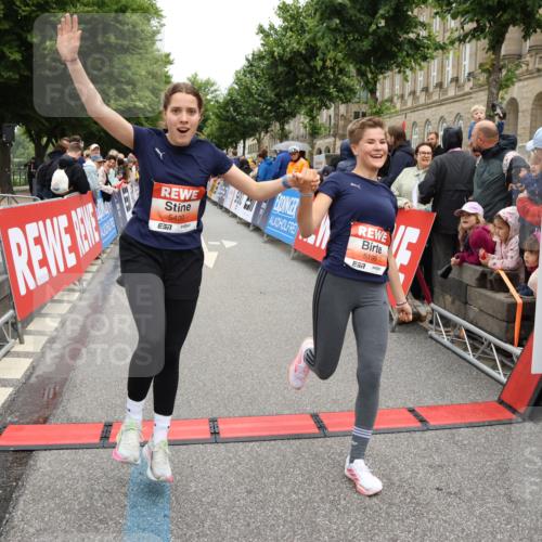 14.06.2026 - REWE Women's Run Strokosch-Dieckow http://msf.ph/oto/9777094 14.06.2026 11:05:06 Ziel 5020, 5199, 5420, 5446, 5452, 5615, 5744, 5745, 6038 meine-sportfotos.de