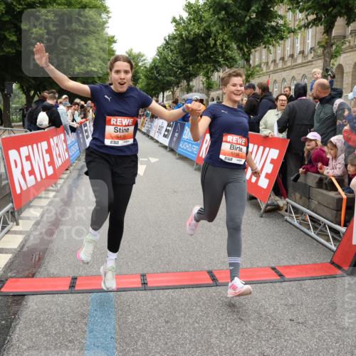 14.06.2026 - REWE Women's Run Strokosch-Dieckow http://msf.ph/oto/9777100 14.06.2026 11:05:06 Ziel 5020, 5199, 5420, 5446, 5452, 5615, 5744, 5745, 6038 meine-sportfotos.de