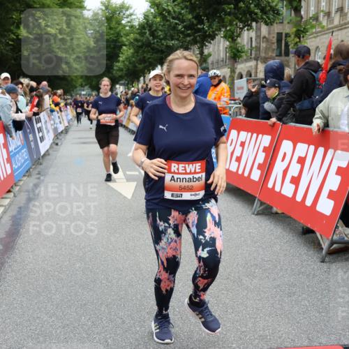 14.06.2026 - REWE Women's Run Strokosch-Dieckow http://msf.ph/oto/9777220 14.06.2026 11:04:59 Ziel 5020, 5185, 5446, 5452, 5573, 5615, 5639, 5667, 5668, 5725, 5810, 5811, 5819, 5963, 6038 meine-sportfotos.de