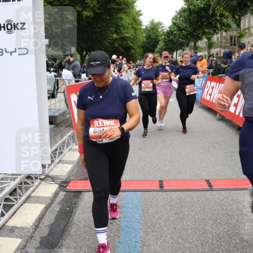 14.06.2026 - REWE Women's Run Strokosch-Dieckow http://msf.ph/oto/9777350 14.06.2026 11:04:49 Ziel 5188, 5272, 5273, 5298, 5408, 5513, 5522, 5523, 5545, 5639, 5797, 5810, 5963, 6058 meine-sportfotos.de