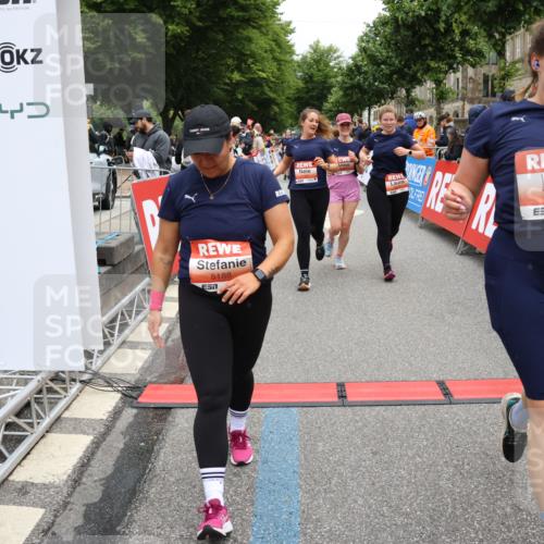 14.06.2026 - REWE Women's Run Strokosch-Dieckow http://msf.ph/oto/9777355 14.06.2026 11:04:49 Ziel 5188, 5272, 5273, 5298, 5408, 5513, 5522, 5523, 5545, 5639, 5797, 5810, 5963, 6058 meine-sportfotos.de