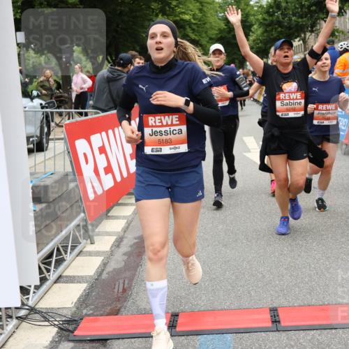 14.06.2026 - REWE Women's Run Strokosch-Dieckow http://msf.ph/oto/9777564 14.06.2026 11:04:39 Ziel 5044, 5045, 5183, 5203, 5212, 5238, 5272, 5289, 5290, 5294, 5346, 5349, 5350, 5392, 5417, 5471, 5474, 5611, 5633, 5826, 5863, 5889, 5934, 5984 meine-sportfotos.de