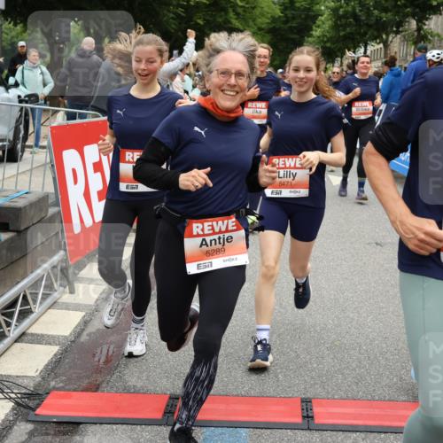 14.06.2026 - REWE Women's Run Strokosch-Dieckow http://msf.ph/oto/9777613 14.06.2026 11:04:32 Ziel 5044, 5045, 5203, 5249, 5282, 5289, 5290, 5294, 5344, 5346, 5349, 5350, 5392, 5417, 5471, 5619, 5760, 5826, 5863, 5901, 5984, 5989, 6050 meine-sportfotos.de
