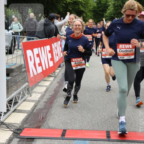 14.06.2026 - REWE Women's Run Strokosch-Dieckow http://msf.ph/oto/9777658 14.06.2026 11:04:32 Ziel 5044, 5045, 5203, 5249, 5282, 5289, 5290, 5294, 5344, 5346, 5349, 5350, 5392, 5417, 5471, 5619, 5760, 5826, 5863, 5901, 5984, 5989, 6050 meine-sportfotos.de