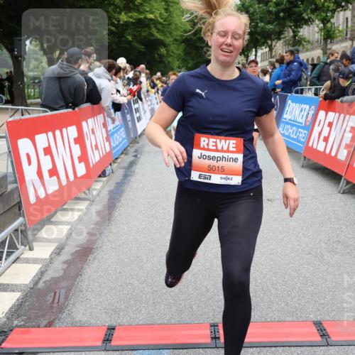 14.06.2026 - REWE Women's Run Strokosch-Dieckow http://msf.ph/oto/9777866 14.06.2026 11:04:16 Ziel 5014, 5015, 5017, 5684, 5774, 5876, 5893, 5920, 6000, 6042, 6046, 6047 meine-sportfotos.de