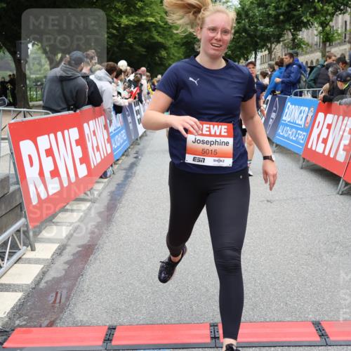 14.06.2026 - REWE Women's Run Strokosch-Dieckow http://msf.ph/oto/9777870 14.06.2026 11:04:16 Ziel 5014, 5015, 5017, 5684, 5774, 5876, 5893, 5920, 6000, 6042, 6046, 6047 meine-sportfotos.de