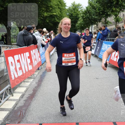 14.06.2026 - REWE Women's Run Strokosch-Dieckow http://msf.ph/oto/9777886 14.06.2026 11:04:15 Ziel 5014, 5015, 5017, 5551, 5684, 5774, 5876, 5893, 5920, 6000, 6042, 6046, 6047 meine-sportfotos.de
