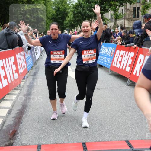 14.06.2026 - REWE Women's Run Strokosch-Dieckow http://msf.ph/oto/9778014 14.06.2026 11:04:08 Ziel 5017, 5195, 5204, 5551, 5637, 5638, 5684, 5876, 5893, 6042, 6047 meine-sportfotos.de