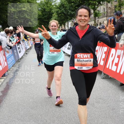 14.06.2026 - REWE Women's Run Strokosch-Dieckow http://msf.ph/oto/9778139 14.06.2026 11:03:54 Ziel 5030, 5297, 5457, 5660, 5951 meine-sportfotos.de