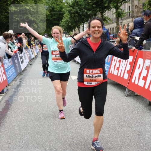 14.06.2026 - REWE Women's Run Strokosch-Dieckow http://msf.ph/oto/9778161 14.06.2026 11:03:53 Ziel 5030, 5297, 5457, 5660, 5951 meine-sportfotos.de