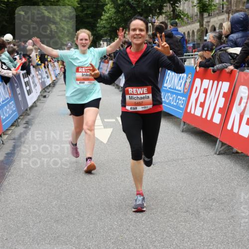14.06.2026 - REWE Women's Run Strokosch-Dieckow http://msf.ph/oto/9778196 14.06.2026 11:03:53 Ziel 5030, 5297, 5457, 5660, 5951 meine-sportfotos.de