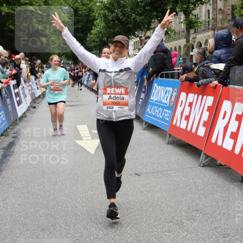 14.06.2026 - REWE Women's Run Strokosch-Dieckow http://msf.ph/oto/9778206 14.06.2026 11:03:51 Ziel 5030, 5297, 5457, 5660, 5823 meine-sportfotos.de