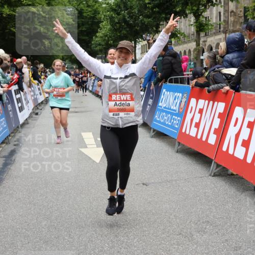 14.06.2026 - REWE Women's Run Strokosch-Dieckow http://msf.ph/oto/9778212 14.06.2026 11:03:51 Ziel 5030, 5297, 5457, 5660, 5823 meine-sportfotos.de