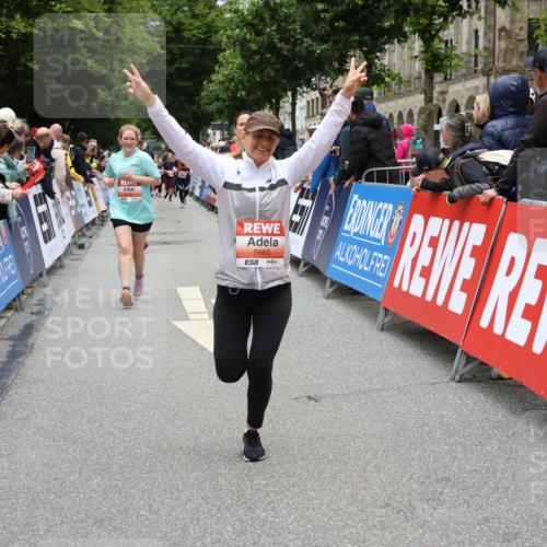 14.06.2026 - REWE Women's Run Strokosch-Dieckow http://msf.ph/oto/9778224 14.06.2026 11:03:51 Ziel 5030, 5297, 5457, 5660, 5823 meine-sportfotos.de