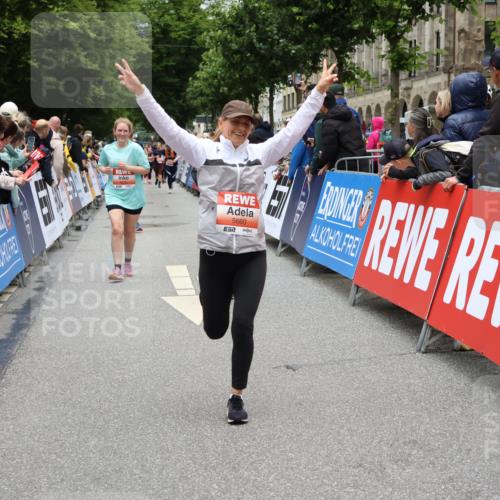 14.06.2026 - REWE Women's Run Strokosch-Dieckow http://msf.ph/oto/9778230 14.06.2026 11:03:51 Ziel 5030, 5297, 5457, 5660, 5823 meine-sportfotos.de