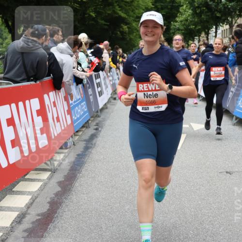 14.06.2026 - REWE Women's Run Strokosch-Dieckow http://msf.ph/oto/9778519 14.06.2026 11:03:33 Ziel 5292, 5293, 5345, 5356, 5367, 5566, 5623, 5835, 5866, 5885, 5914, 5988, 6009 meine-sportfotos.de