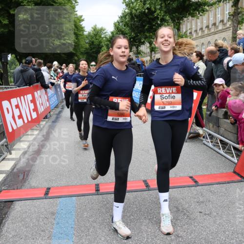 14.06.2026 - REWE Women's Run Strokosch-Dieckow http://msf.ph/oto/9778605 14.06.2026 11:03:25 Ziel 5058, 5292, 5293, 5331, 5345, 5367, 5449, 5460, 5557, 5736, 5750, 5751, 5783, 5784, 5795, 5813, 5866, 5957, 5983, 5988 meine-sportfotos.de