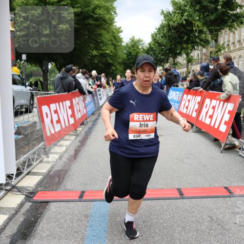 14.06.2026 - REWE Women's Run Strokosch-Dieckow http://msf.ph/oto/9778652 14.06.2026 11:03:23 Ziel 5038, 5039, 5058, 5292, 5293, 5331, 5345, 5367, 5449, 5460, 5557, 5736, 5750, 5751, 5783, 5784, 5795, 5813, 5866, 5867, 5890, 5891, 5957, 5983, 5988 meine-sportfotos.de
