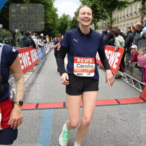 14.06.2026 - REWE Women's Run Strokosch-Dieckow http://msf.ph/oto/9778688 14.06.2026 11:03:22 Ziel 5038, 5039, 5058, 5292, 5293, 5331, 5345, 5367, 5449, 5460, 5557, 5657, 5736, 5750, 5751, 5783, 5784, 5795, 5813, 5867, 5890, 5891, 5957, 5983 meine-sportfotos.de