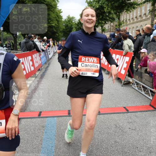 14.06.2026 - REWE Women's Run Strokosch-Dieckow http://msf.ph/oto/9778693 14.06.2026 11:03:22 Ziel 5038, 5039, 5058, 5292, 5293, 5331, 5345, 5367, 5449, 5460, 5557, 5657, 5736, 5750, 5751, 5783, 5784, 5795, 5813, 5867, 5890, 5891, 5957, 5983 meine-sportfotos.de